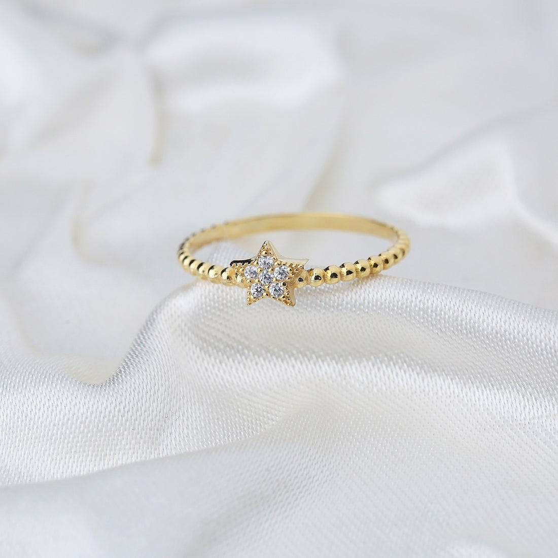 Elegant Star Ring